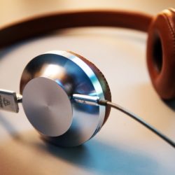 Active Listening Vs Critical Listening