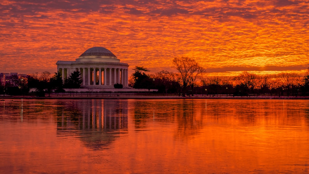 Creating a Supportive Environment at Sunrise: The Jefferson Memorial by the Tidal Basin