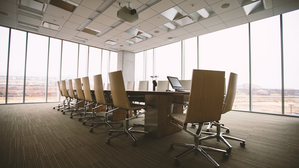 Minimalist boardroom: Unveiling Responsibility in Answerability